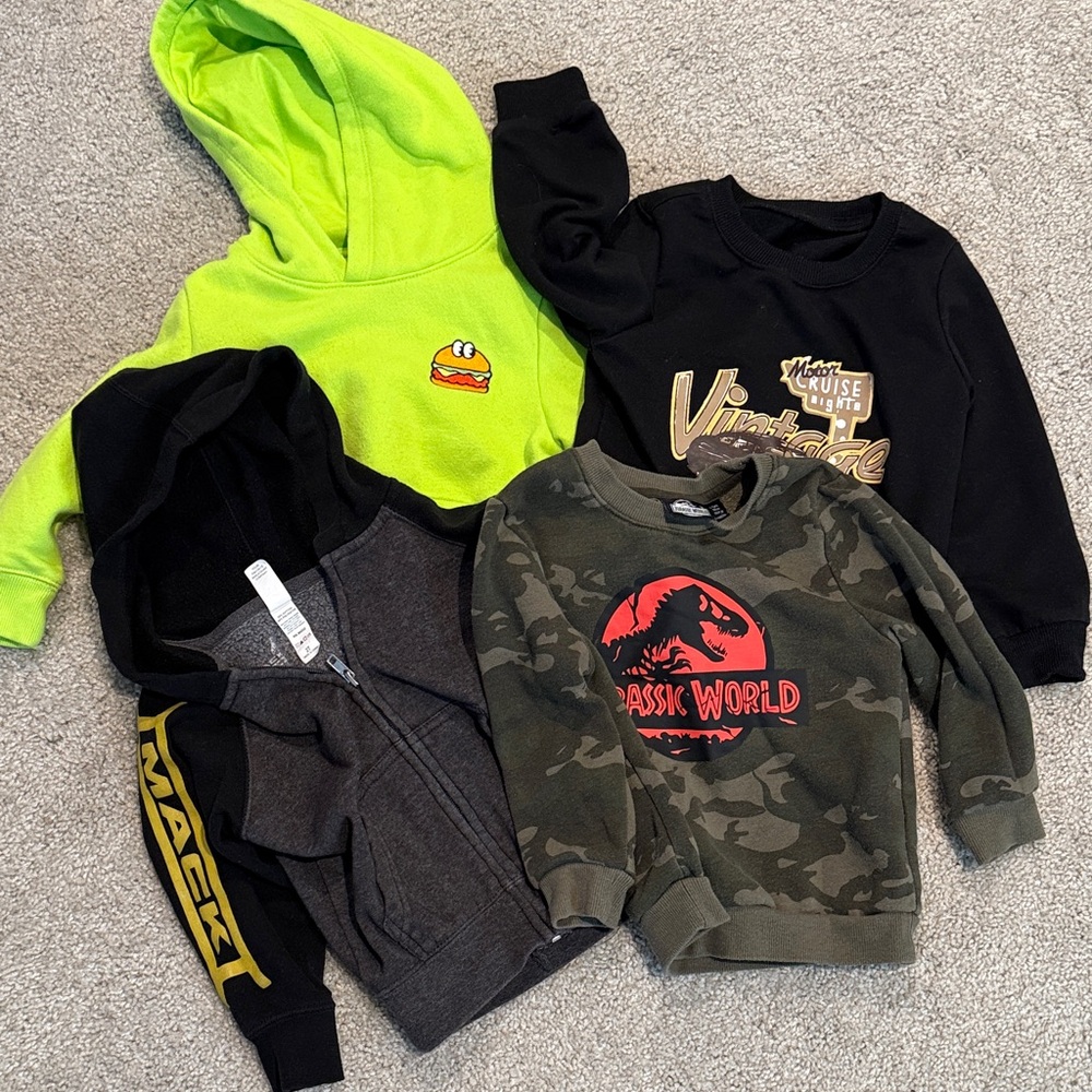 Jurassic World Camo Kids Sweatshirt bundle